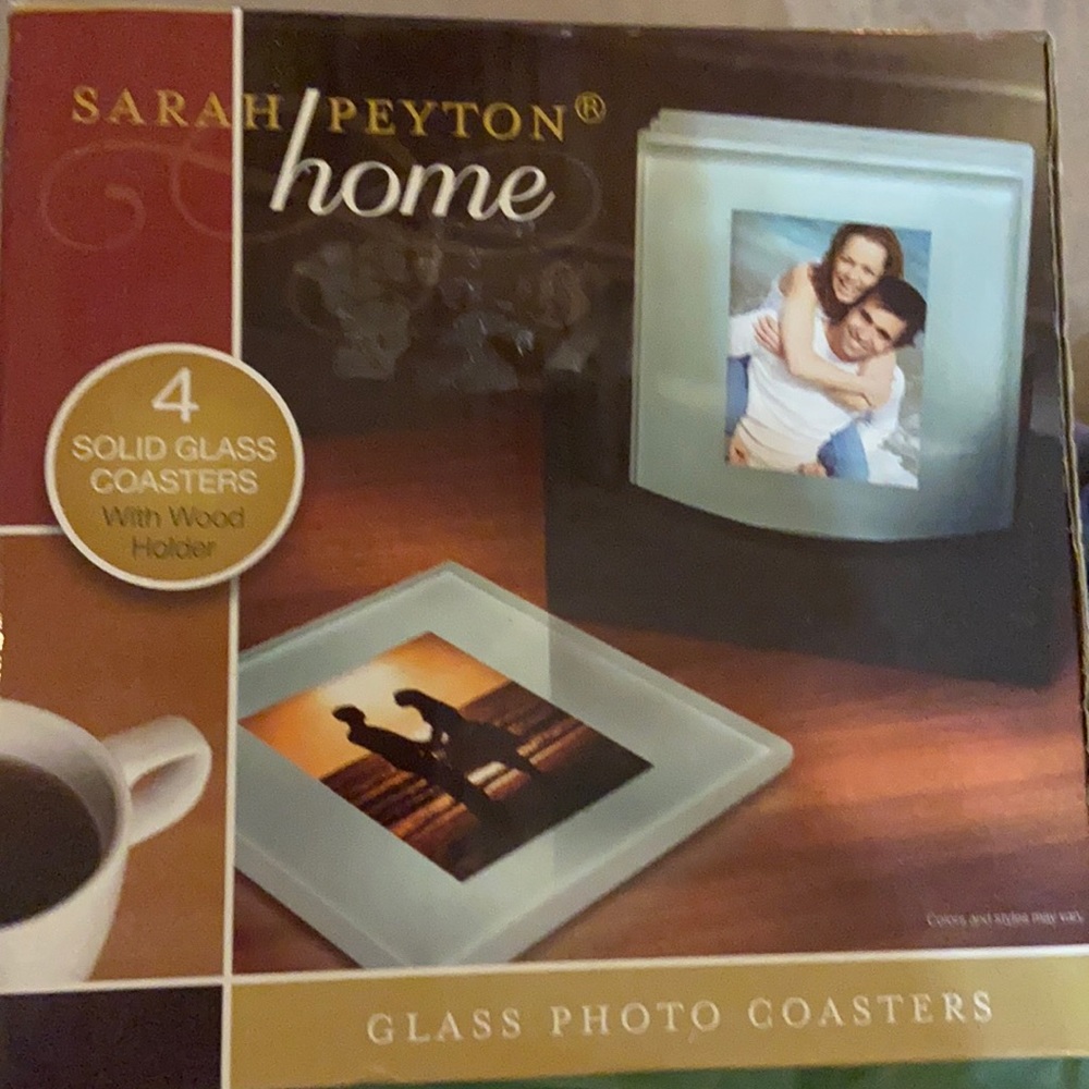 4 Glass Photo Coasters with Custom Bl Wood Holder NWT